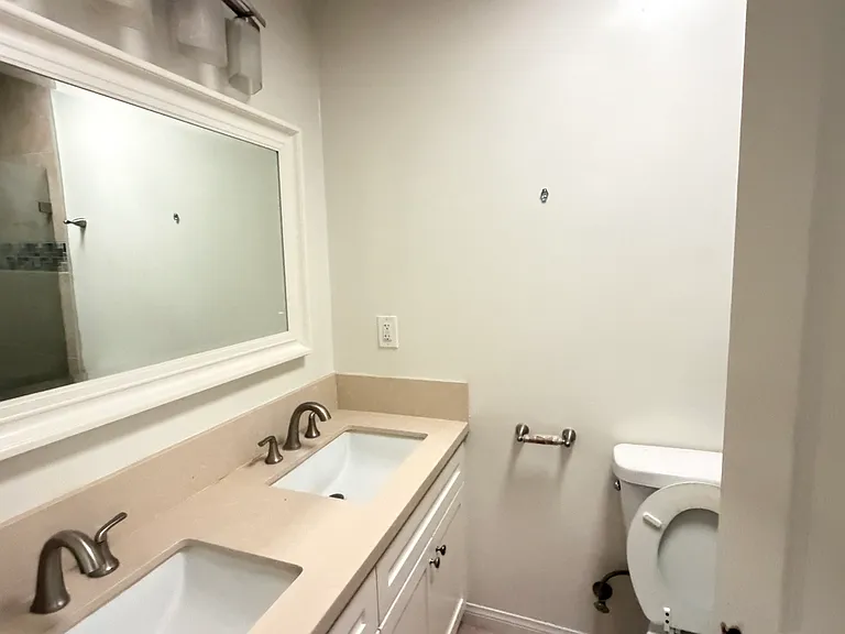 6637 Springpark Ave #6 — Photo 14