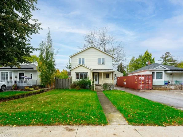 1353 Birch Ave, Burlington, ON L7S 1J1