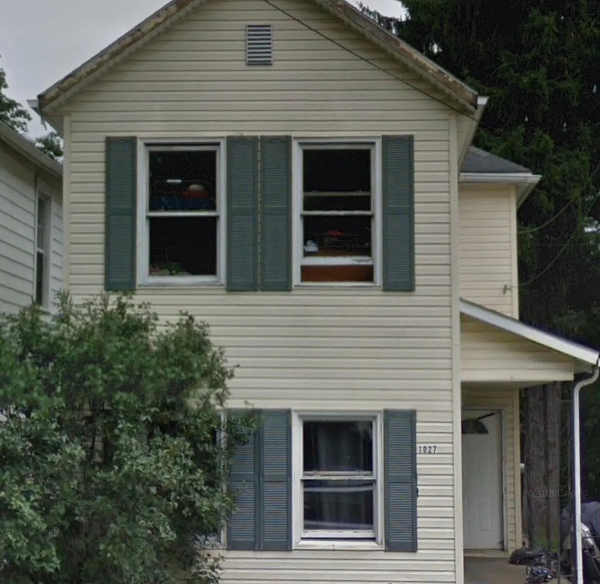 3 bed, $900 — Photo 2