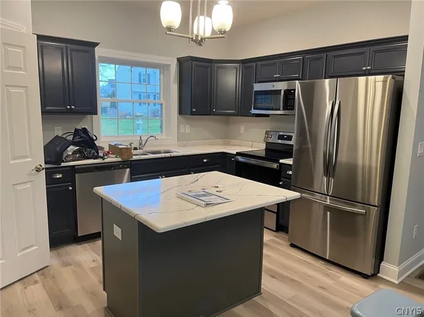 9 Platten Dr, Jordan, NY 13080