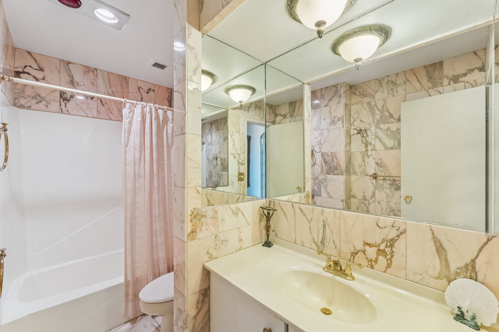  Full Hall Bathroom