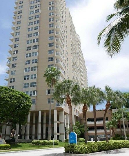 2nd image of 770 Brickell Key Dr APT 1208