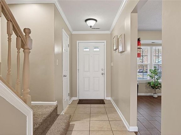 4th image of 452 Rivers Ridge Cir