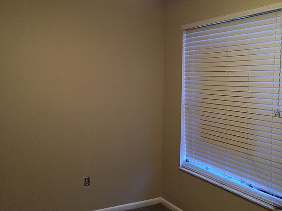 5th image of 3130 W Sligh Ave