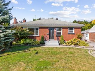 855 Weston Dr, Ottawa, ON K1G 1W5