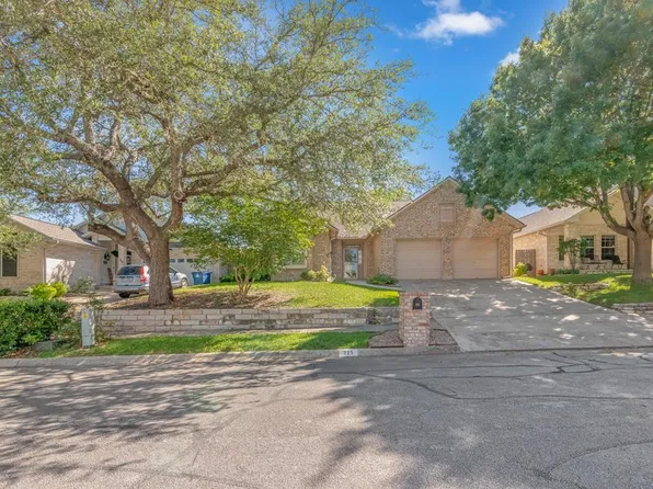 225 Los Cedros Loop, Kerrville, TX 78028
