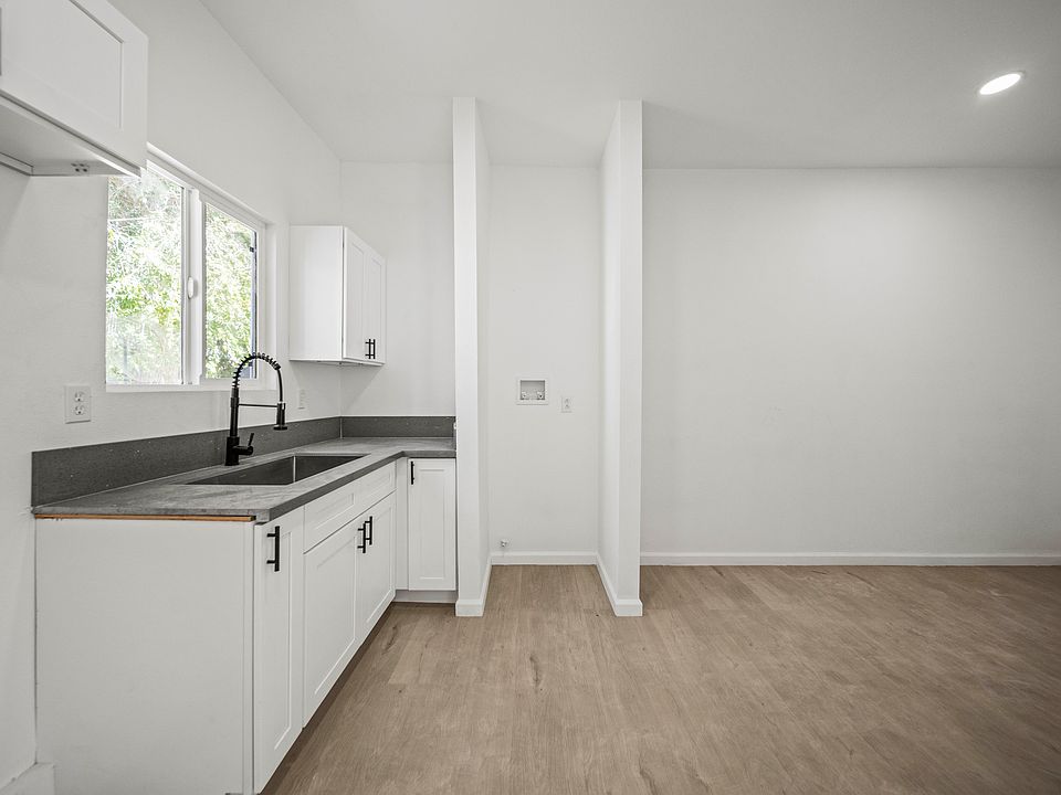 1st image of 44335 Kirkland Ave #1/2
