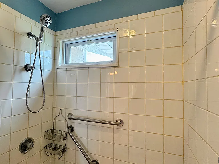 51 Babbitt St #1 — Photo 5
