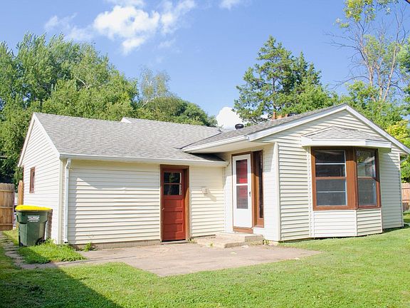 2nd image of 408 Mary Ave