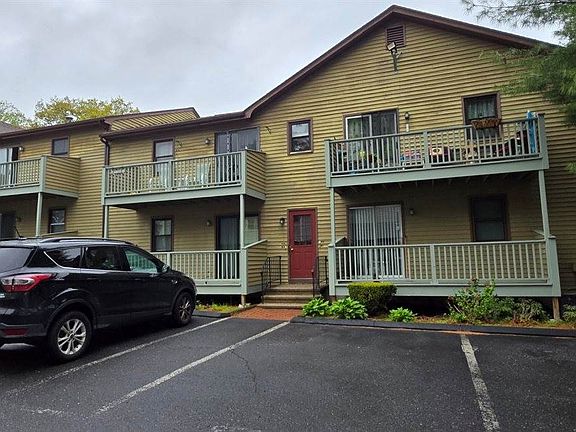 3rd image of 365 Glendale Ave Unit B2