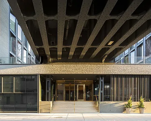 Rented by Compass | media 40