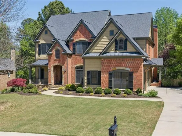 270 Meadow Path Dr, Marietta, GA 30064