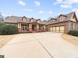1030 Greenwood Cir, Madison, GA 30650