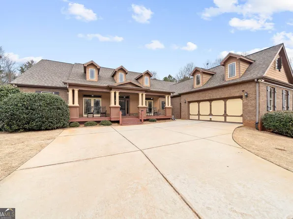 1030 Greenwood Cir, Madison, GA 30650