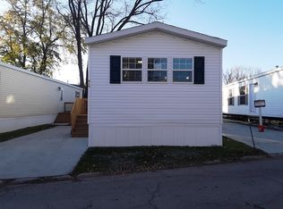 414 Sterling E, Justice, IL 60458