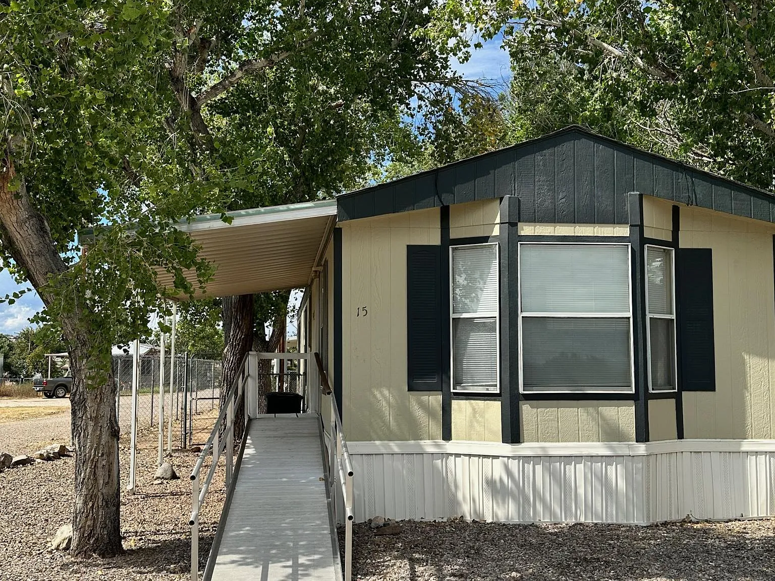 2 bed, 1050 sqft, $975 — Photo 2