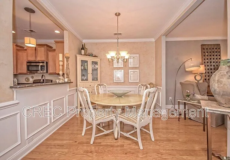 3639 Bagley Dr — Photo 8