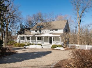 5 Westview Ln, Norwalk, CT 06854