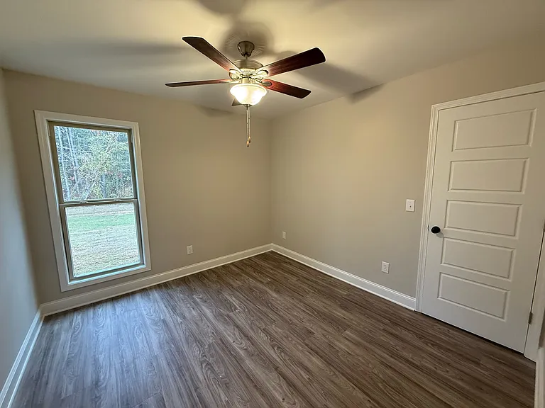 546 Patrick Farms Dr — Photo 18