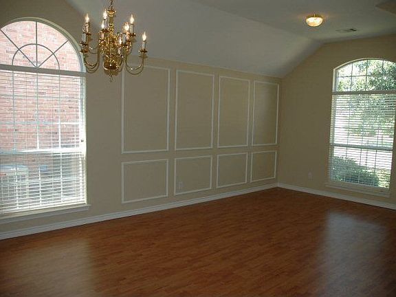 5th image of 9017 Lochgreen Ln