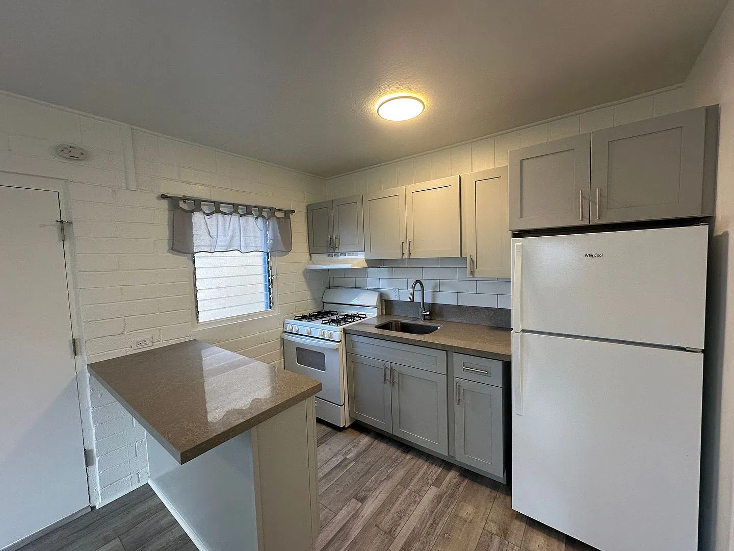 1223 Wilder Avenue — Photo 4
