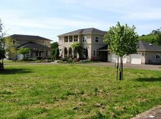 840 Cross Creek Dr, Roseburg, OR 97471