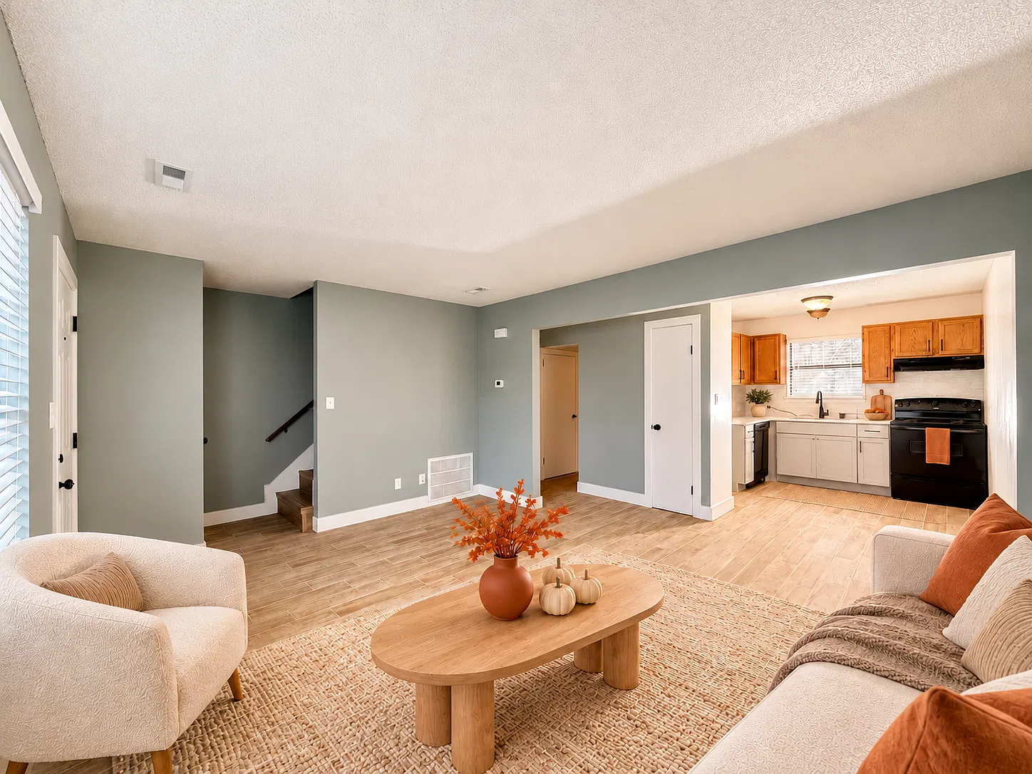 2 bed, 1.5 bath, 1089 sqft, $1,250 — Photo 1