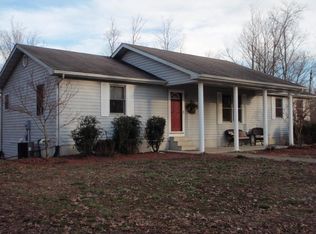 13116 E Oakton Rd, Mount Vernon, IL 62864