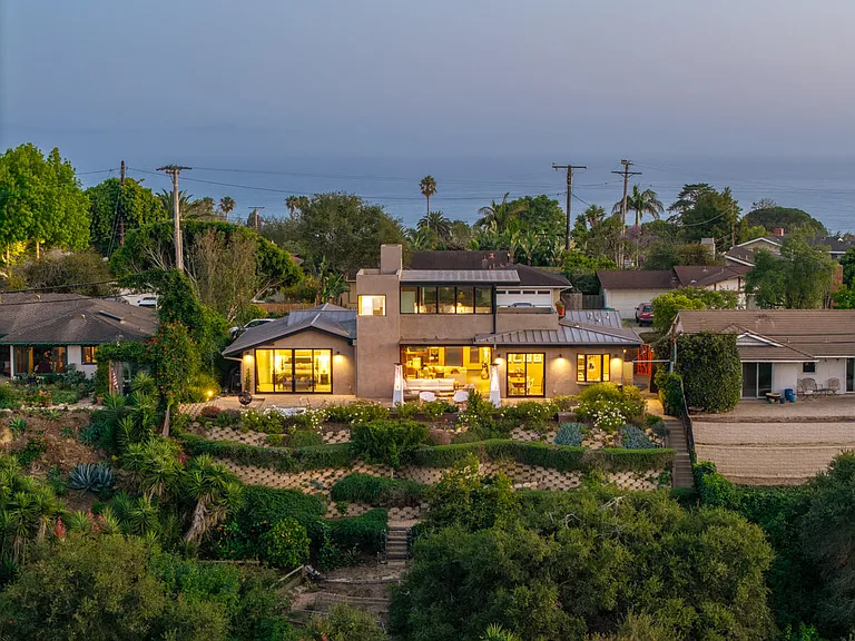 1724 La Coronilla Dr — Photo 1