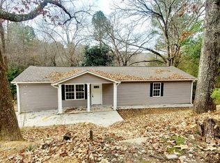 184 Crestline Dr, Rossville, GA 30741