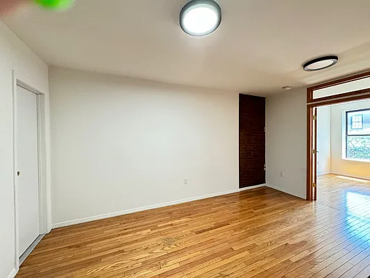 Rented by KNOCKKNOCK LLC | media 13