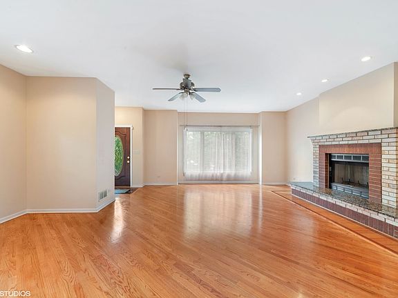 4th image of 3436 N Newcastle Ave