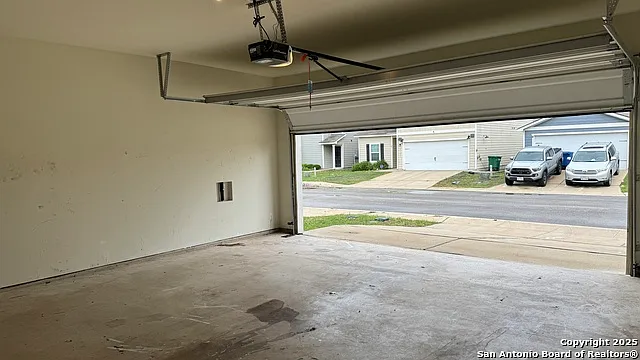3146 Gilbert Gdn — Photo 28