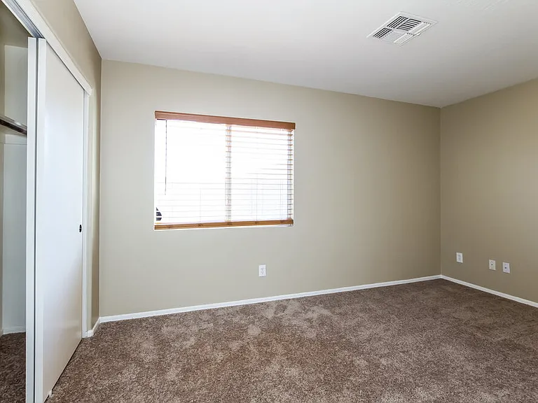 12649 W Shaw Butte Dr — Photo 8