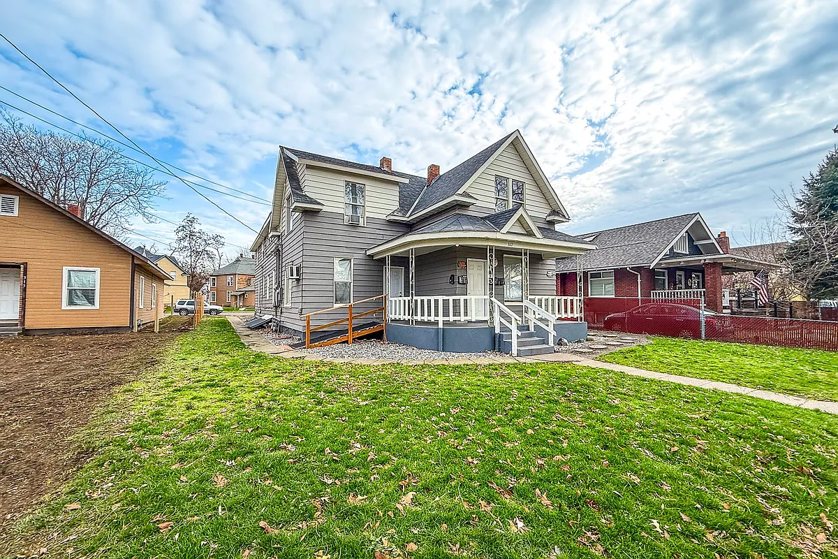Building Photo - Chase Avenue Seven-Plex