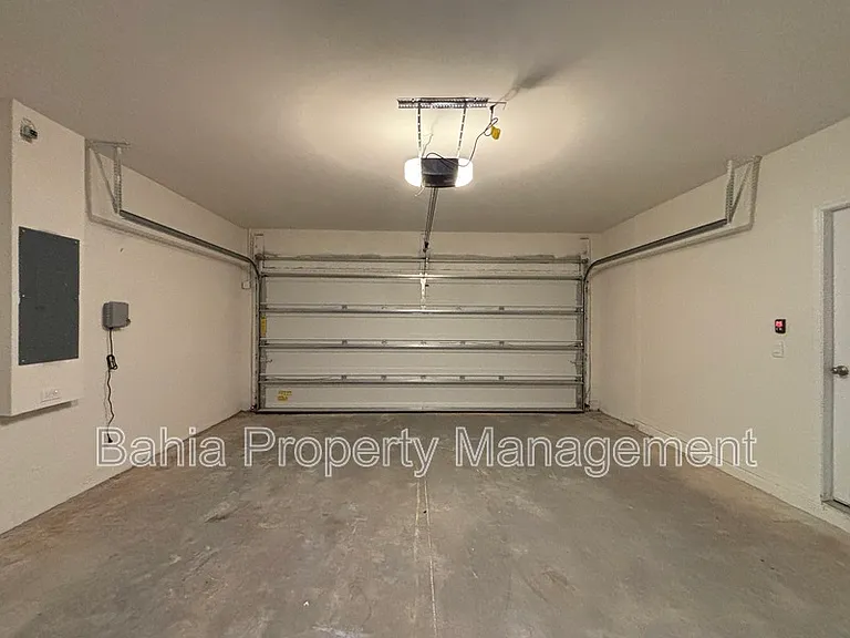 3436 Costello Cir — Photo 27