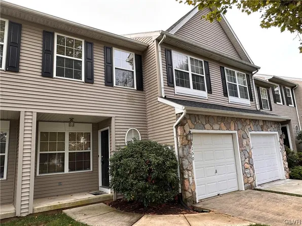 4150 Huckleberry Dr, Center Valley, PA 18034