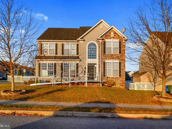 3741 Stonehouse Ln, Dover, PA 17315