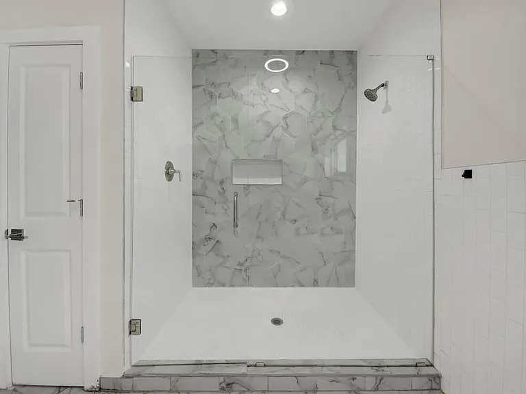 1442 Mercer Ave — Photo 20