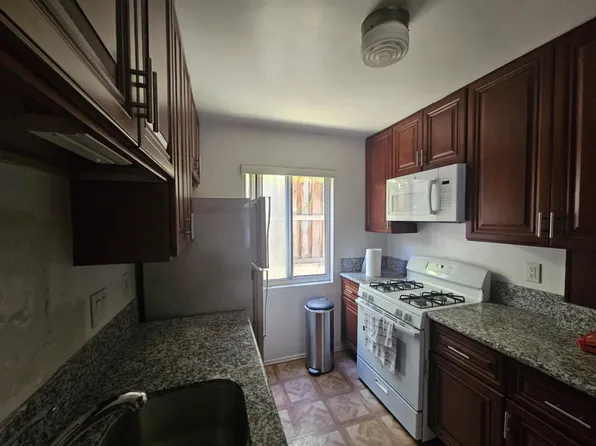 3960 Dove St, San Diego, CA 92103