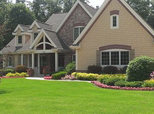 425 Mystic Meadows Ct, Howell, MI 48843