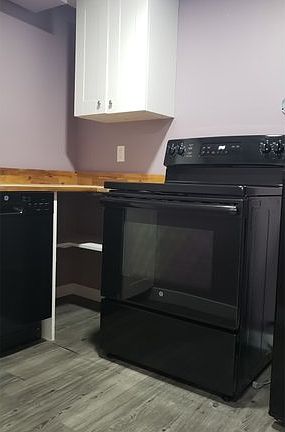 4th image of 10826 84th Ave NW