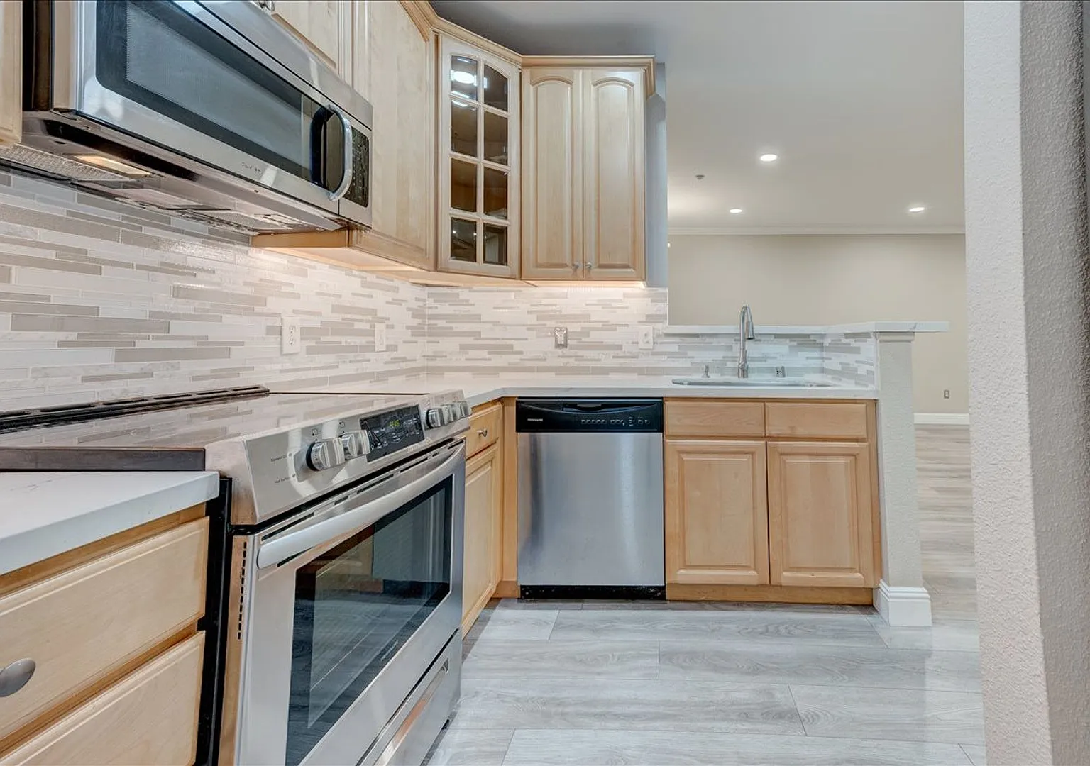 3850 Elijah Ct, Unit 914 — Photo 1