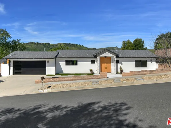 26065 Farmfield Rd, Calabasas, CA 91302