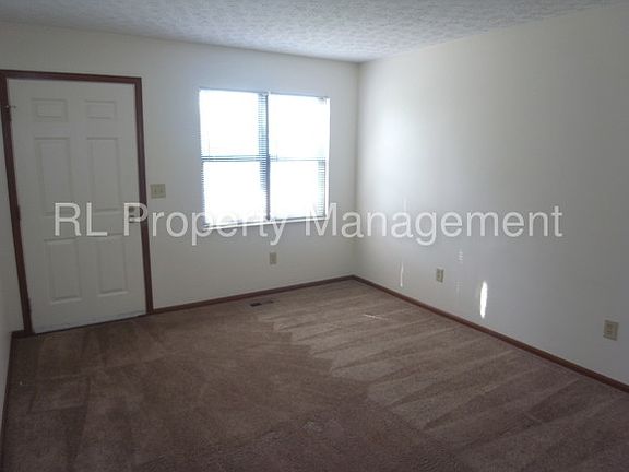 3rd image of 6696 Canaan Cir