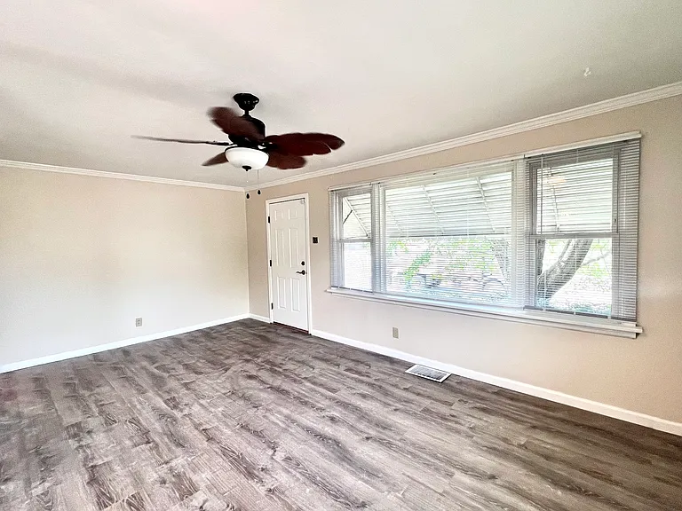 2904 Ashby Rd — Photo 5