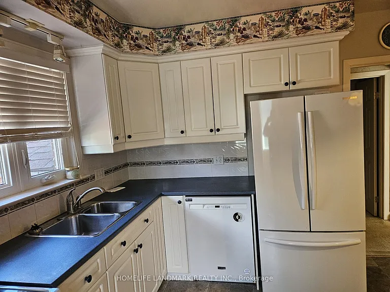 147 Fitzgibbon Ave #MAIN — Photo 11