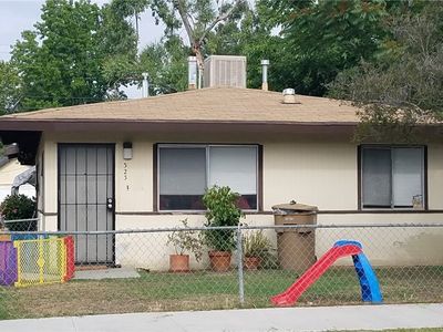 323 East St, Bakersfield, CA, 93304