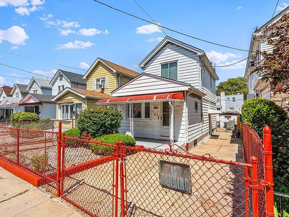1st image of 2031 E 54th St