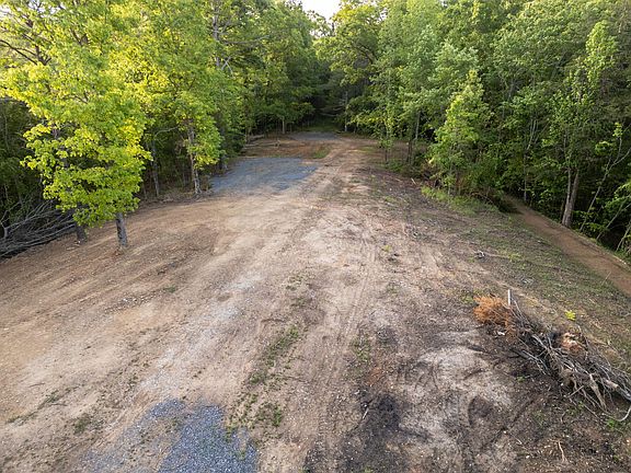 4th image of 3960 Lamontville Rd